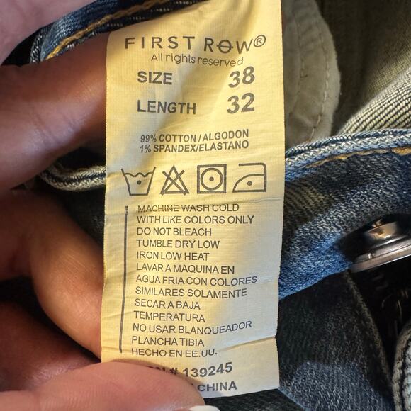 NWT First Row Vandalize Ripped And Stitched Straight Slim Men’s Jeans Size 38/32 - Picture 14 of 15
